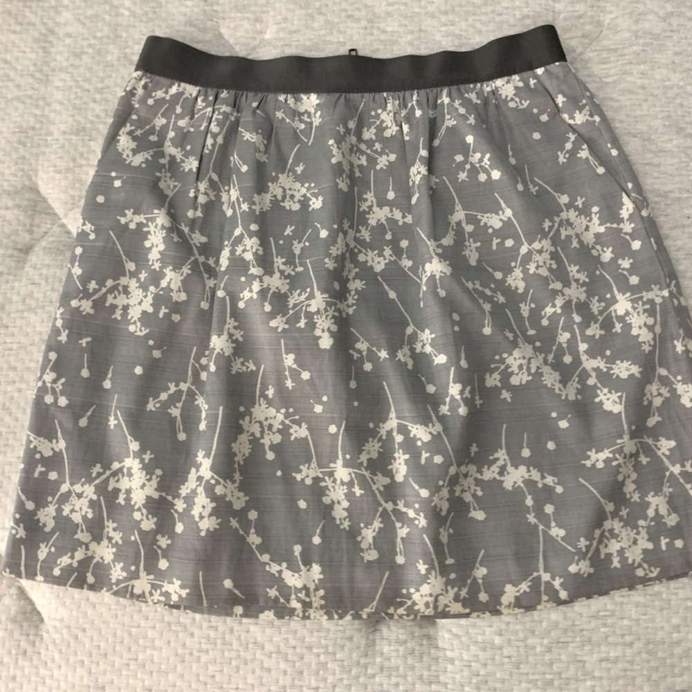 Loft skirt size 8